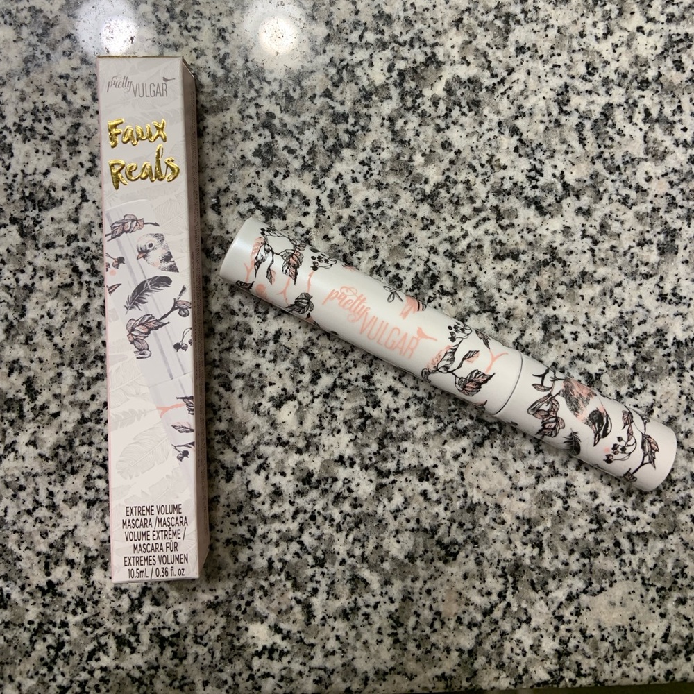 Pretty Vulgar Mascara